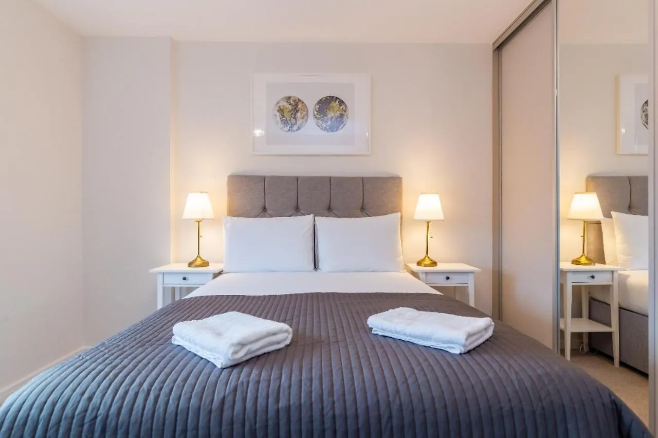 Glorious Suite London Apartment